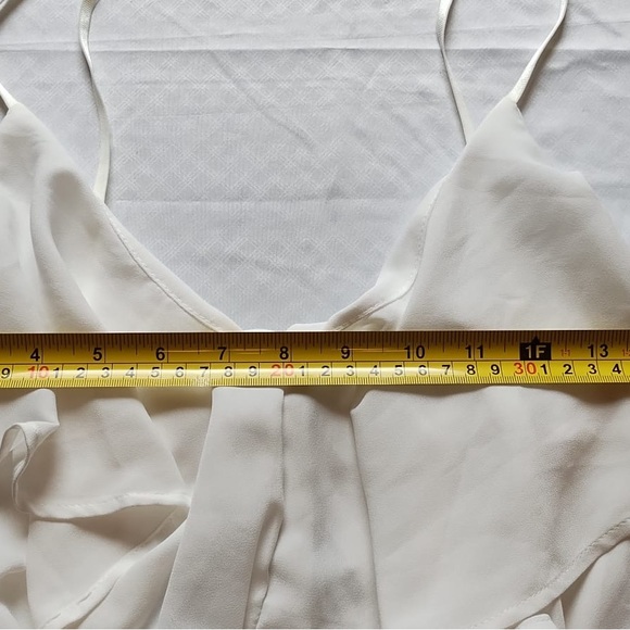 Fashion Nova One Piece Flaunt It Flounce Ivory bodysuit Large NWT - Picture 4 of 6